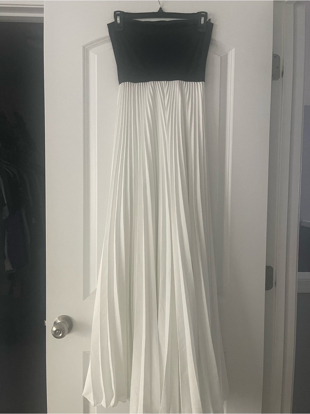 ALEXIS Colorblock Strapless Pleated Maxi Dress Black White Size M - Picture 8 of 8